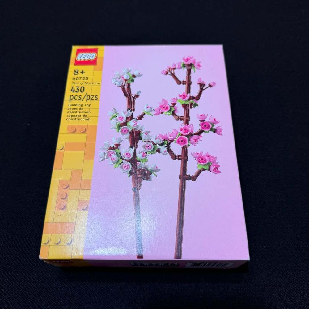 Lego Cherry Blossoms Building Set (40725) NEW!